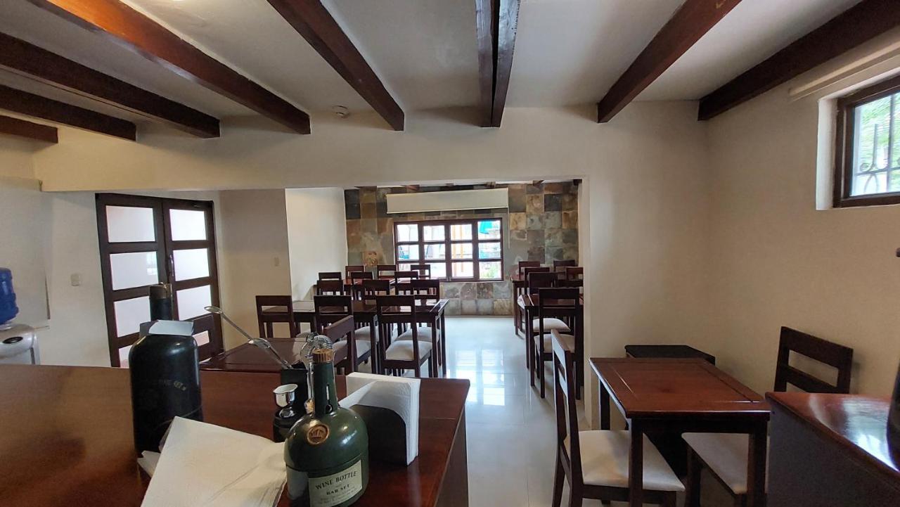 Hotel Voyager Манта Екстериор снимка